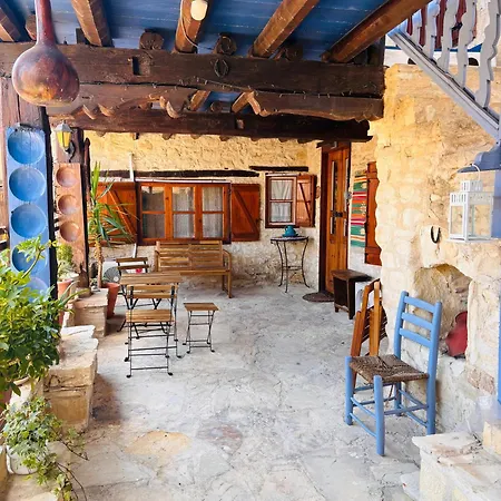 בית נופש Byzantino House אומודוס