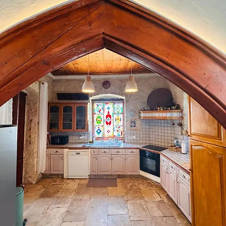 בית נופש Byzantino House אומודוס