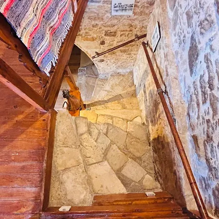 Byzantino House