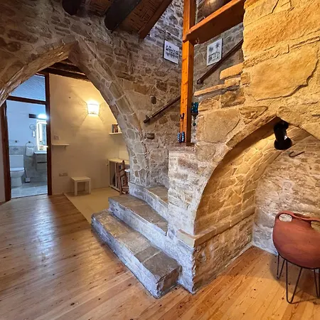 Byzantino House *