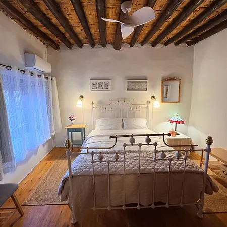 בית נופש Byzantino House אומודוס